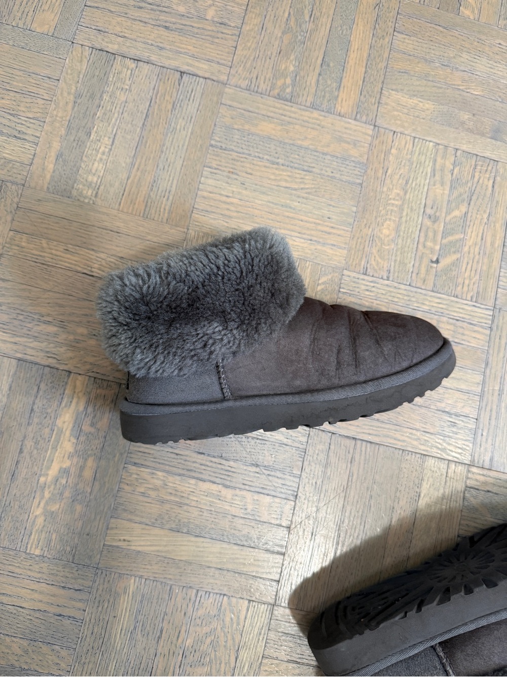 UGG classic mini fluff